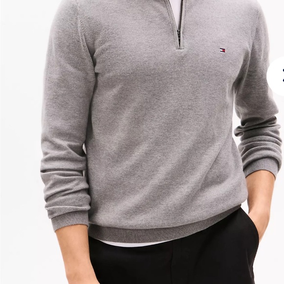 Tommy Hilfiger men's sweater
Classic Quarter-Zip Sweater - Picture 8 of 8